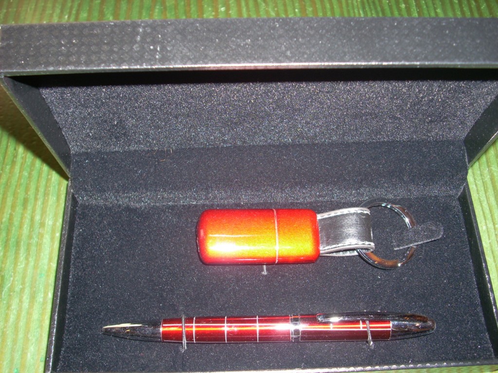 set στυλό, αναπτήρας 15&euro;