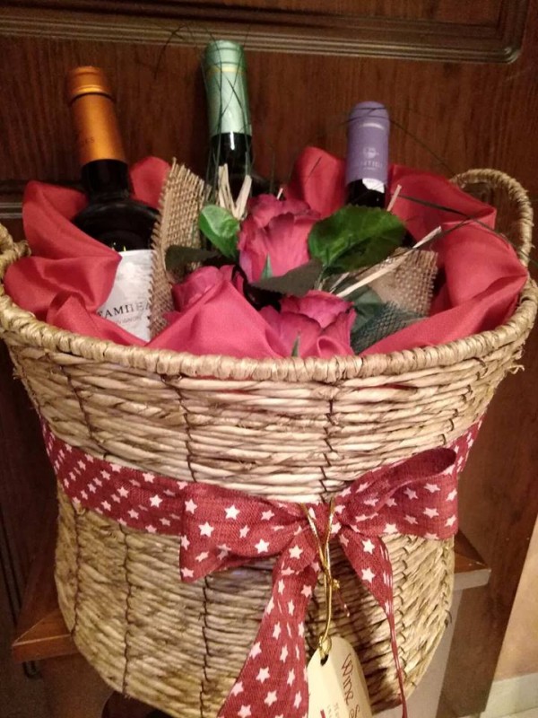 48164968_384200719007251_6993408940708986880_n